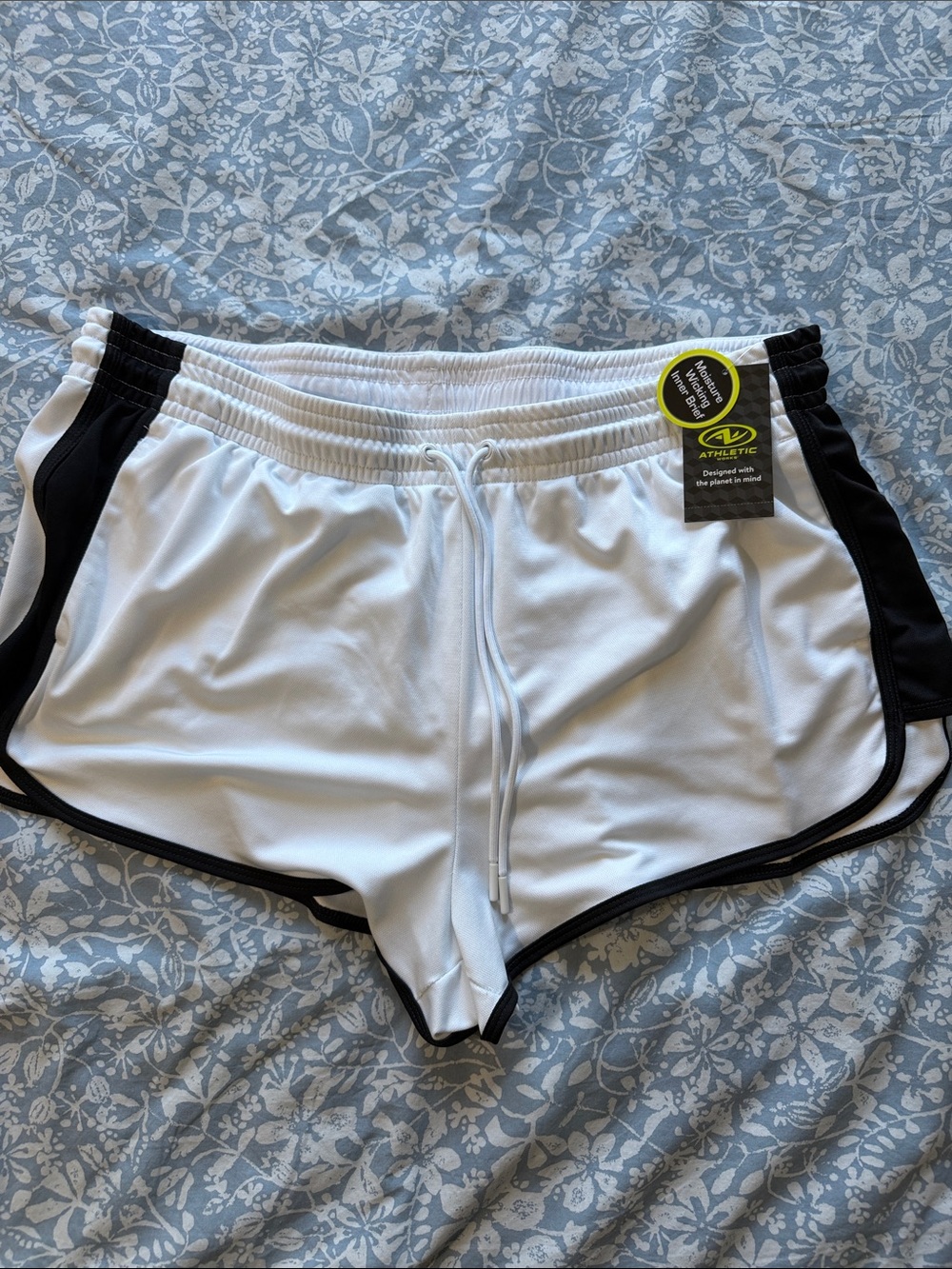 Athletic Works White Lightweight Seamed Run Shorts
